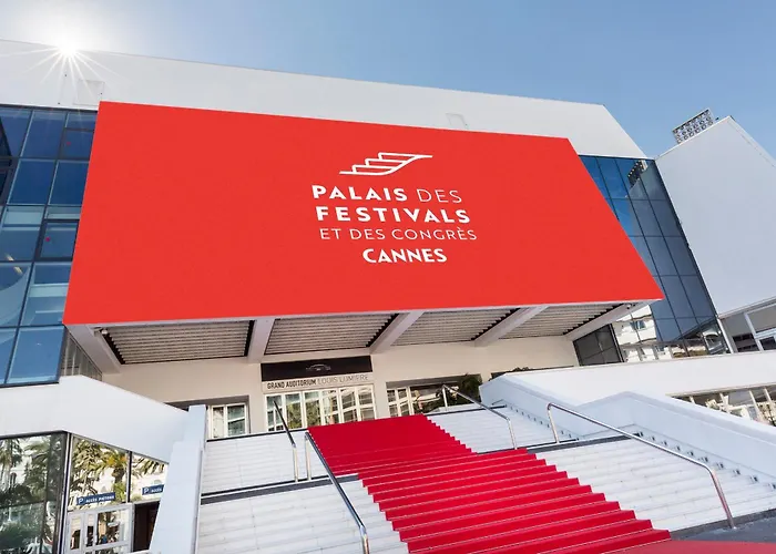 A&H Homes - Cannes Beach - Near Train Station